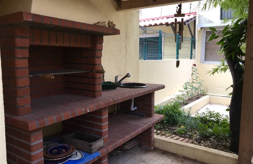 Olivais House | The House of the Neighborhood. Cozy villa situated in a quiet neighborhood in Lisbon.
