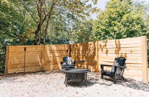Fredericktown House | The Huckleberry Hideaway
