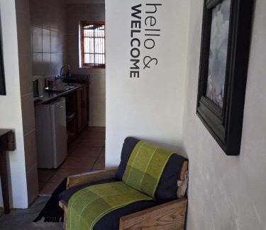 Victoria West House | The Hudson Guesthouse & Suites