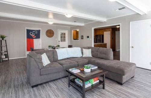 Huntsville House | The Huge Home No Service Fees Pingpong Shsu