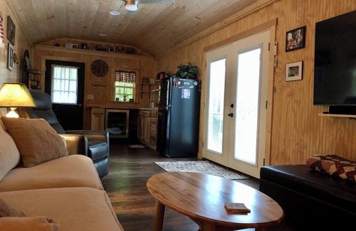 Hayesville Cottage | The Hummingbird Hideaway in Shooting Creek. Pet Friendly!