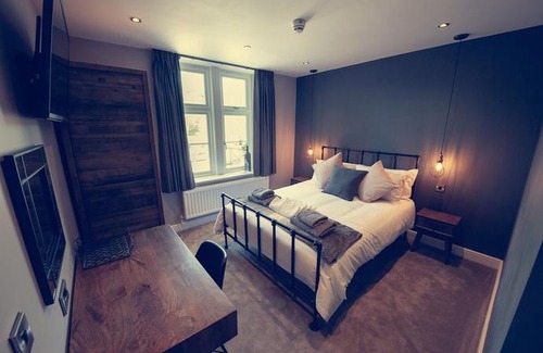 Ambergate Bed & Breakfast | The Hurt Arms