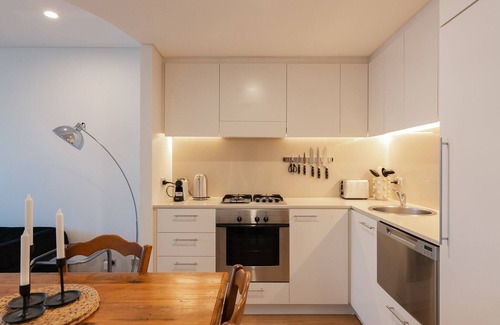 Surry Hills Apartment | "The Icon" Surry Hills Stylish 1Bed w Parking