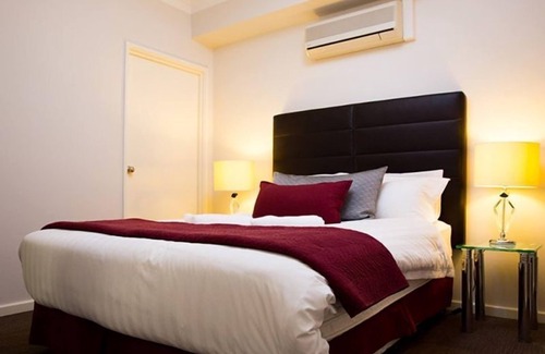 East Perth Apartment | THE IDEAL LOCATION IN PERTH- TWO BEDROOM APARTMENT CLOSE TO OPTUS STADIUM