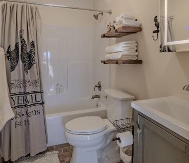 Whitley City Bed & Breakfast | The Inn at Beulah Farm - The Coop