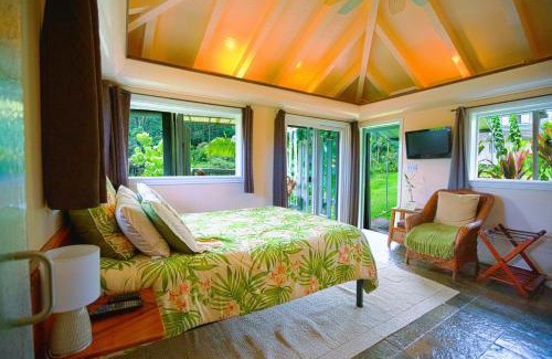 Hilo Hotel | The Inn at Kulaniapia Falls