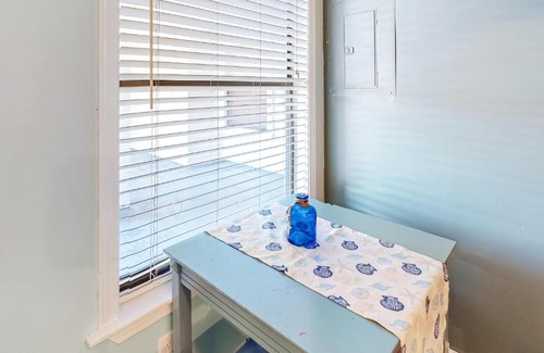 Gulf Lagoon Beach Hotel | The Inn at St Thomas Square 1210C