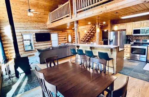 Saint Helens Cabin | The Inn Between at RRG
