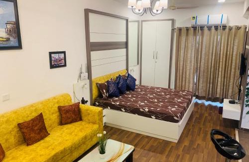 Noida Apartment | The Insta Square near India Expo Mart