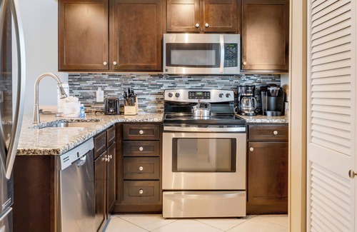 Holiday Isle Condo | The Islander 603 Complimentary Beach (Seasonally) Heated Pool 6th Floor