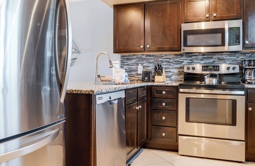 Holiday Isle Condo | The Islander 603 Complimentary Beach (Seasonally) Heated Pool 6th Floor