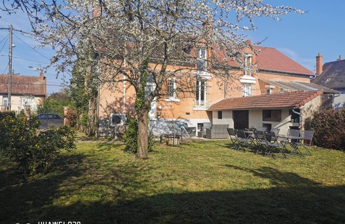 Sully-sur-Loire House | The J.Ferry. Cosy renovated house with enclosed garden