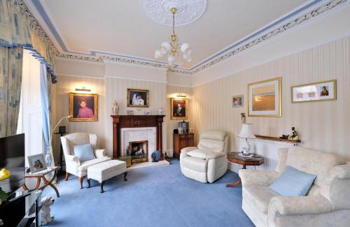 Central Aberdeen House | The Jays Guest House