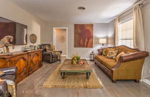 Elmwood Area House | The Julian Alexander in Prestigious Elmwood Area