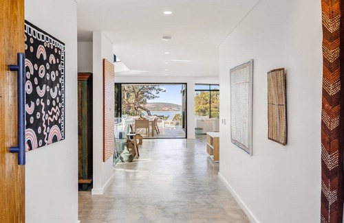 Killcare House | The Killcare Beach Pad - Easy walk to beach and bay, pet friendly