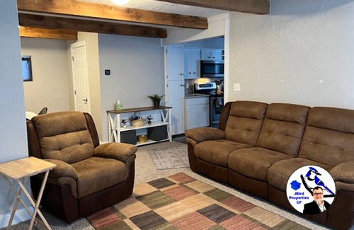 Great Falls House | The Kingfisher House - 4 bed, 2-1/2 Bath Victorian