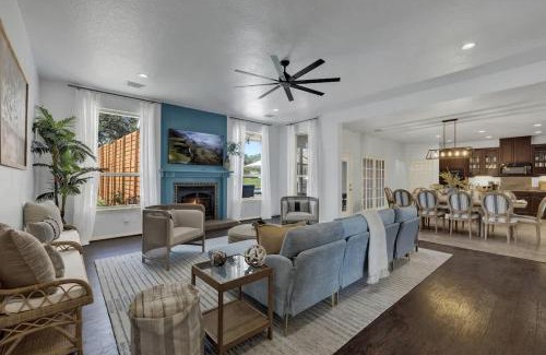 Fredericksburg House | The KK Ranch-Private Pool-Hill Country Bliss