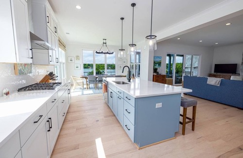 Seneca House | The Lake Haus on Keowee