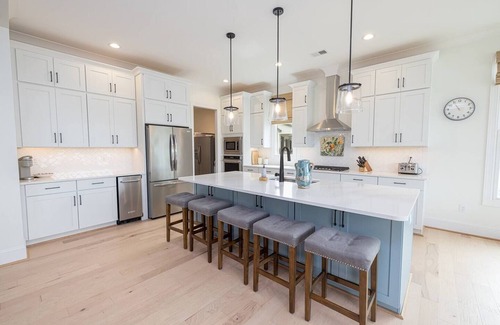Seneca House | The Lake Haus on Keowee