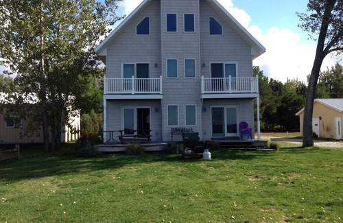 Mears House | The Lake Michigan House ~ Sleeps 16 and Perfect Sunsets Over Lake Michigan!