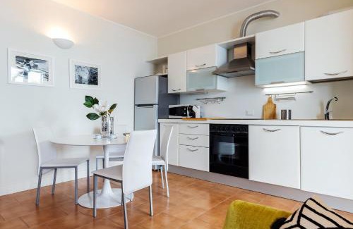 Fiumelatte Apartment | The Lake Suite - Meravigliosa terrazza sul lago!