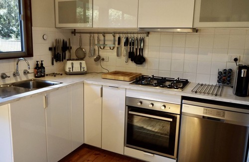 Basin View House | The Lakehouse by Jervis Bay Breaks