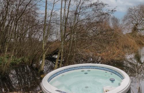 Beckford House | The Lakeside Yurt