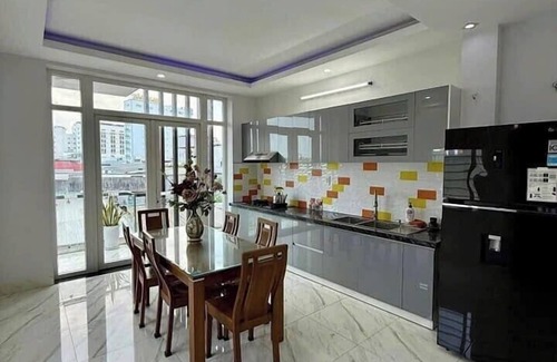Hang Xanh Apartment | The Landmark 81 Deluxe Apartment Suite