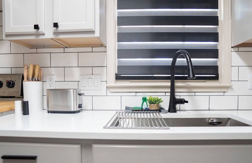 Gunter Afs House | The Landmark Residence-Cozy 3-bedroom condo in quiet neighborhood