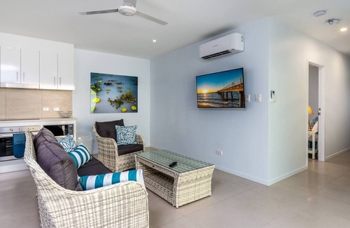 Palm Cove Villa | The Last Resort Villa 2