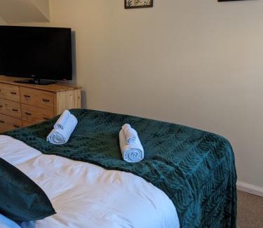 Marston Green Apartment | The Laurels - HS2 Contractors, NEC, BHX, Free Parking