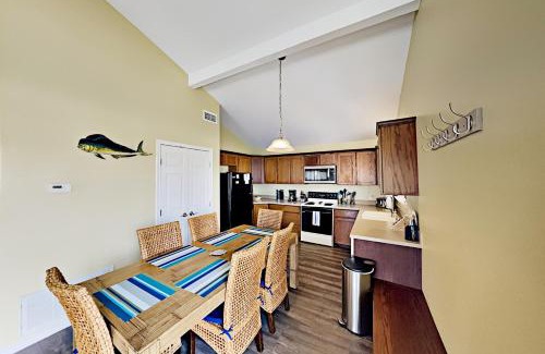 City-by-the Sea House | The Lazy Bay