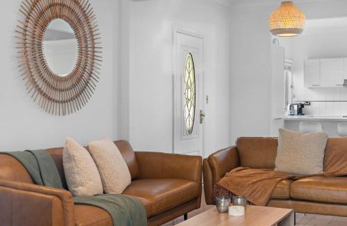 Budgewoi House | The Lazy Mimosa from beach days & bike rides to sunset drinks by the fire pit.