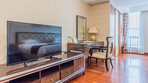 East Huanshi Road Apartment | The Legend HOME Service Apartment