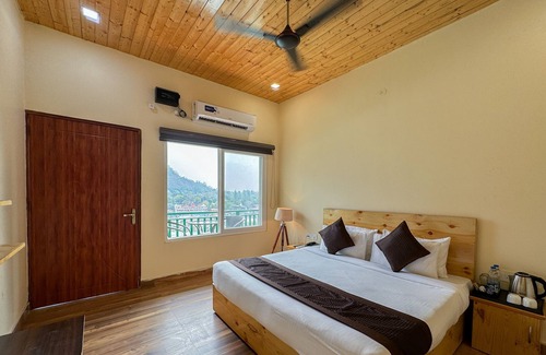 Tapovan Hotel | The Leisure Cave on the Ganges