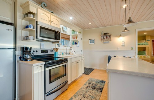 Port Orford House | The Lighthouse: 3 Acre Port Orford Oceanfront Home