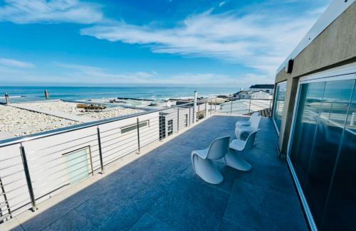 Bloubergstrand House | The Lighthouse - Beachfront
