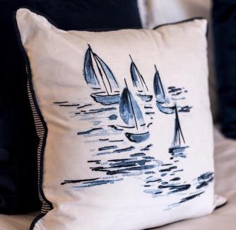 St Ives Apartment | The Lighthouse Penthouse, Studio and Holiday Home