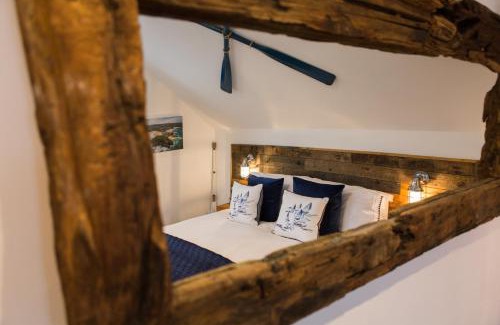 St Ives Apartment | The Lighthouse Penthouse, Studio and Holiday Home