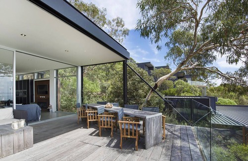 McCrae Villa | The Lighthouse Views