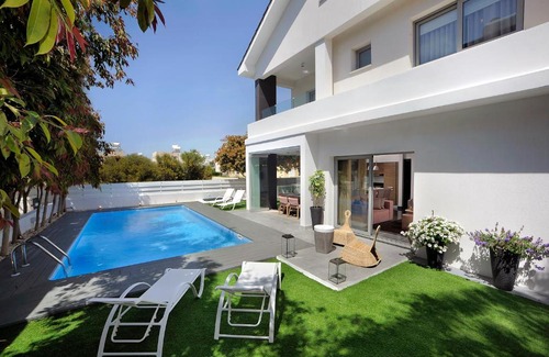 Pervolia Villa | The Lighthouse Villas