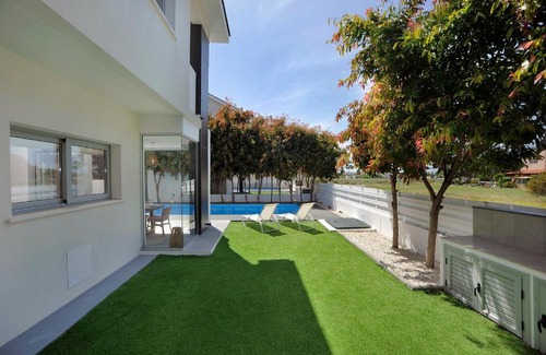 Pervolia Villa | The Lighthouse Villas