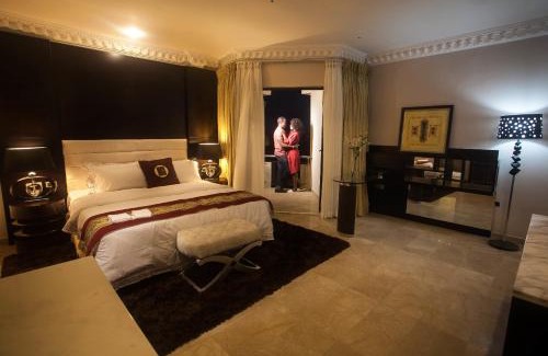 Lekki Phase 1 Hotel | The Lilygate Lagos