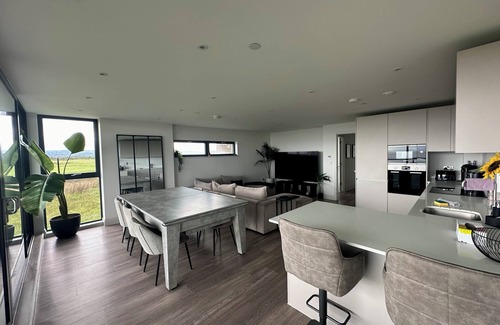 Porthcawl Cottage | THE LINKS 40. AN APARTMENT WITH SPECTACULAR SEA VIEWS. in Porthcawl