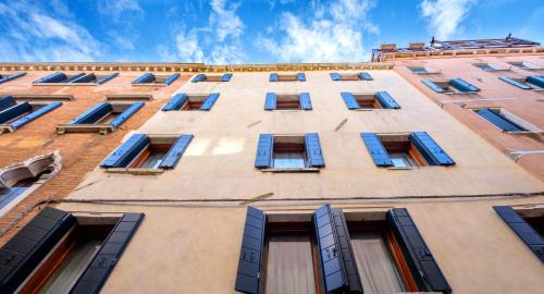 Castello Apartment | The Lion's House APT1