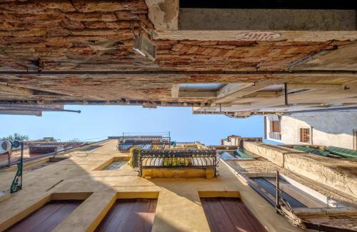 Castello Apartment | The Lion's House APT2