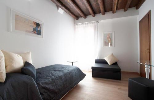 Castello Apartment | The Lion's House APT3