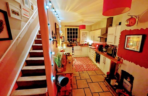 Bradford House | The Little House - A home away from home