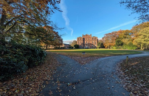 Bradford House | The Little House - A home away from home