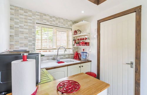 Hull Cottage | The Little House in Hull